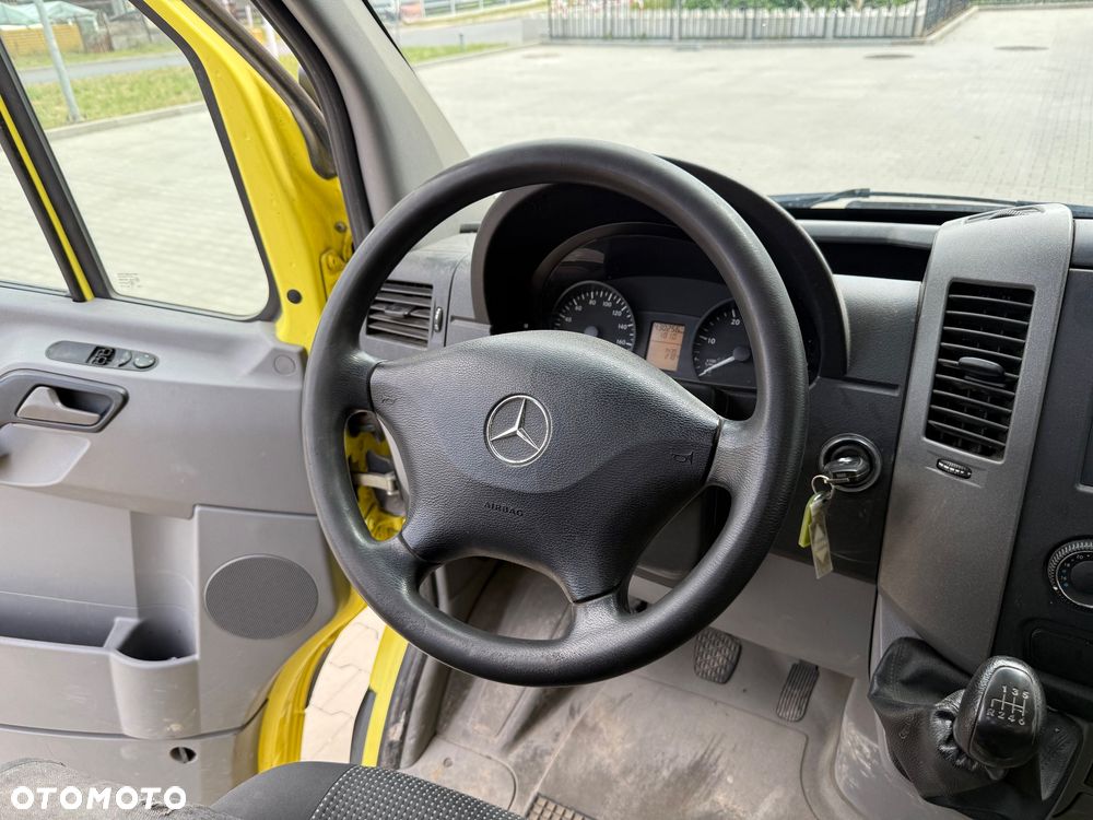 Mercedes-Benz Sprinter 516 - 30