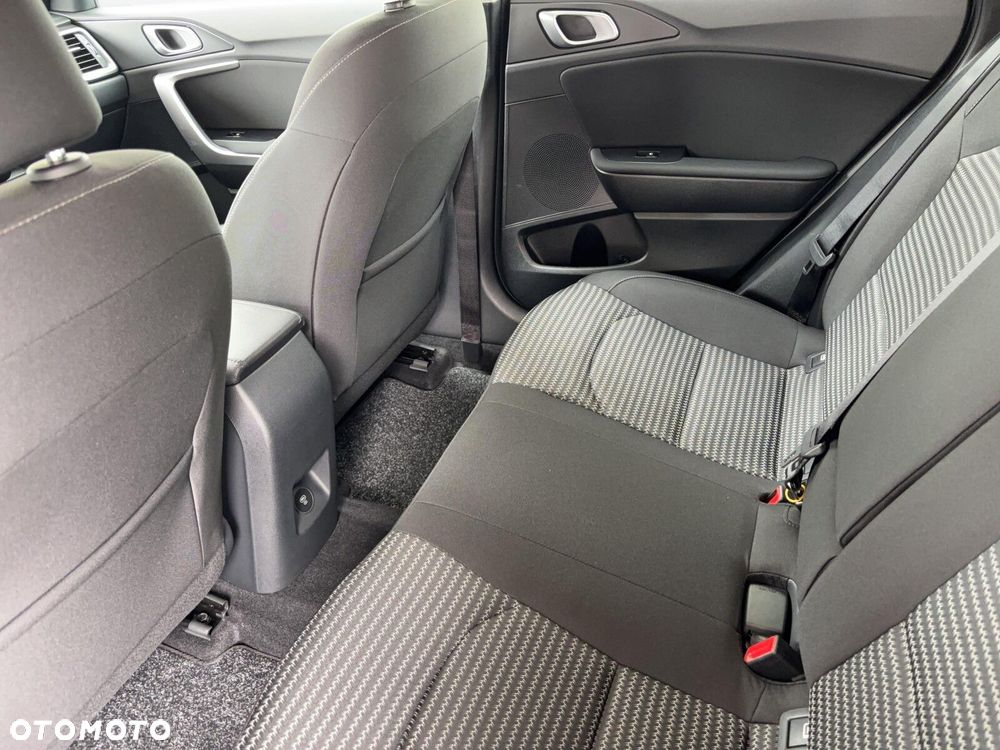 Kia XCeed 1.5 T-GDI M DCT - 14