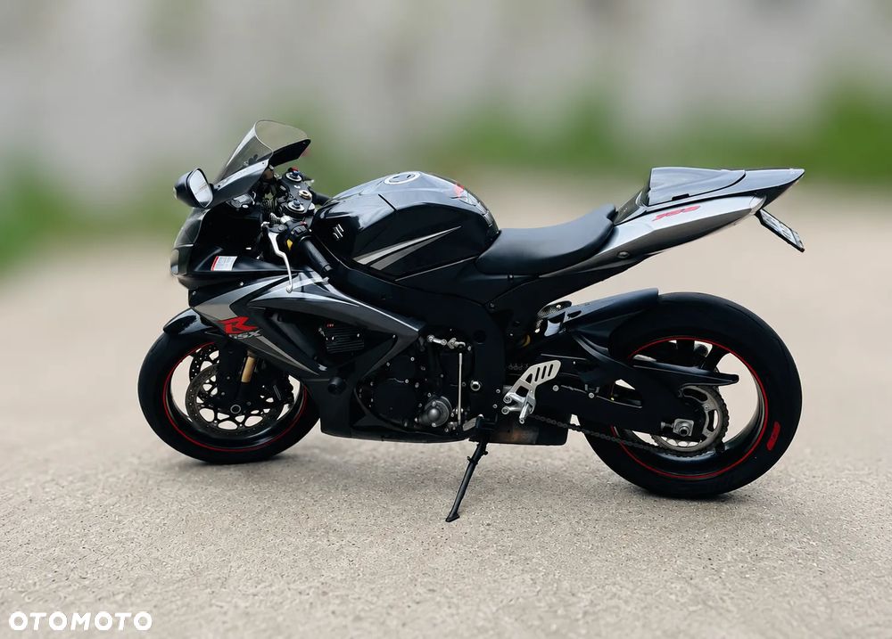 Suzuki GSX-R - 1