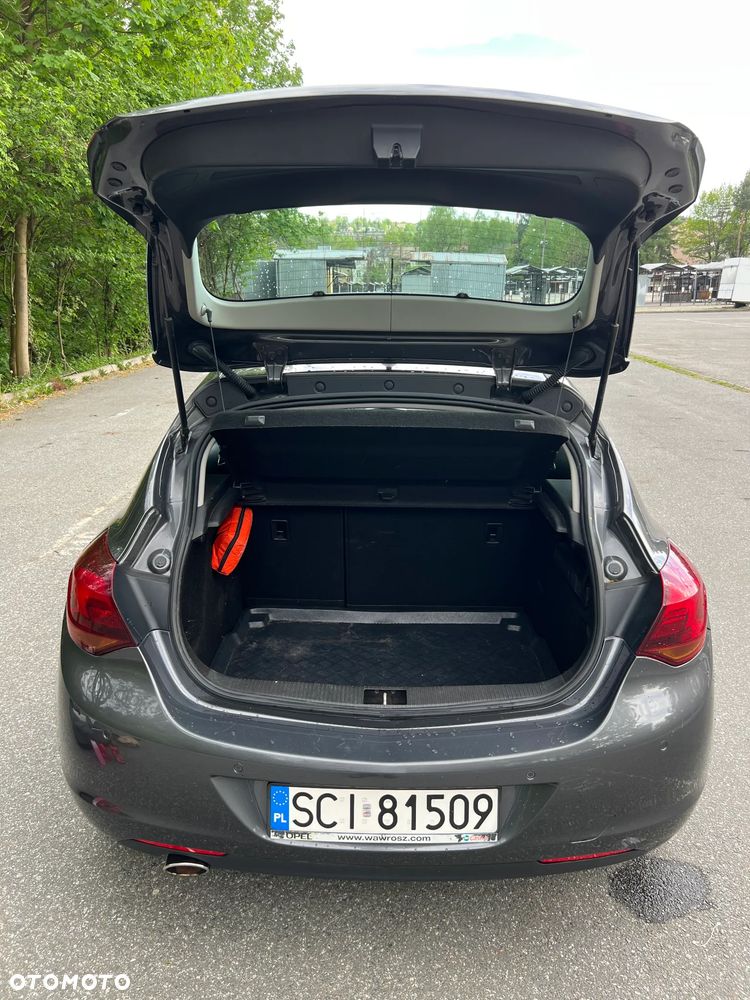 Opel Astra 1.4 T Cosmo - 11