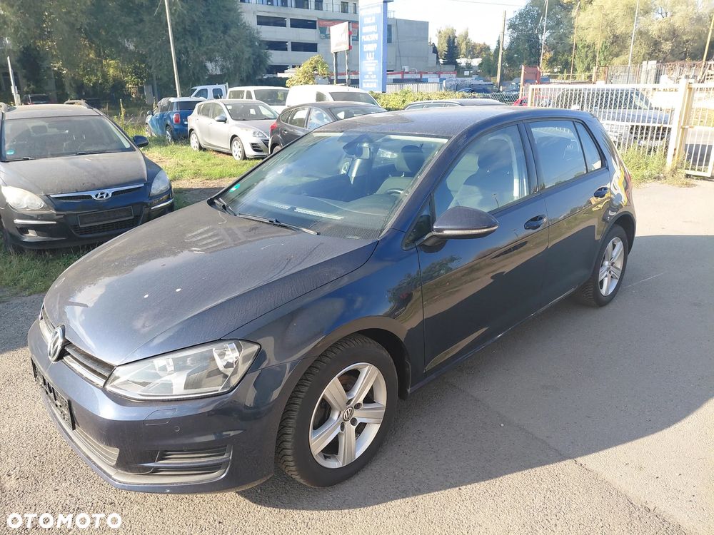 Volkswagen Golf - 2