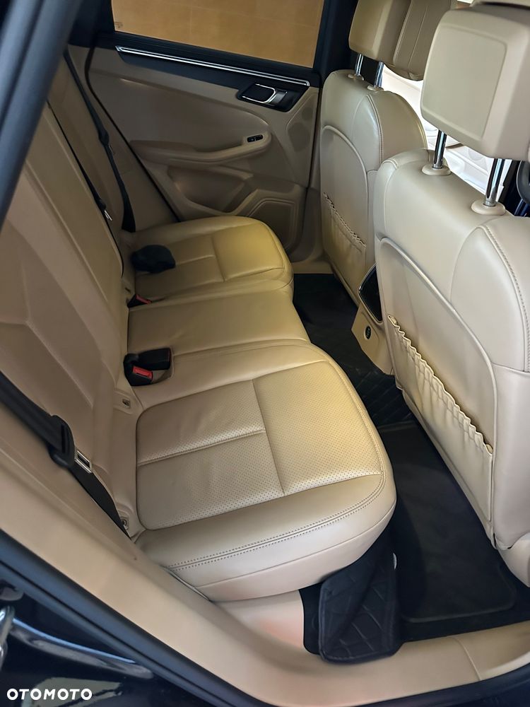 Porsche Macan - 14
