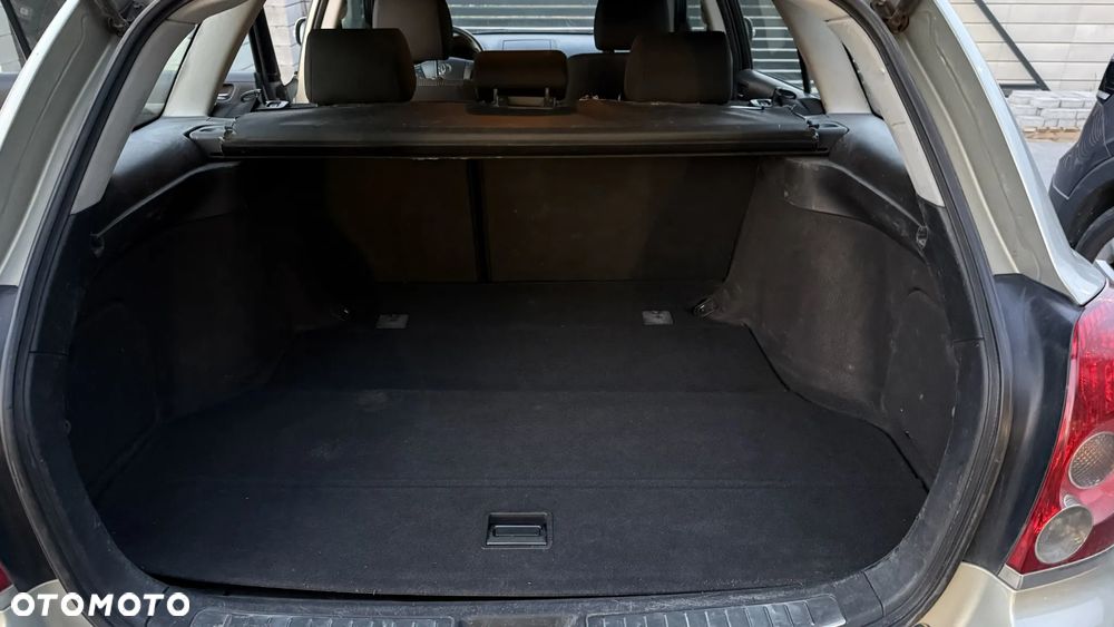 Toyota Avensis 1.8 VVT-i Sol - 8