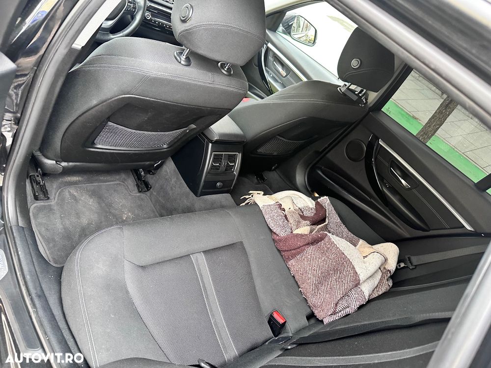 BMW Seria 3 318d xDrive Luxury Line Purity - 15