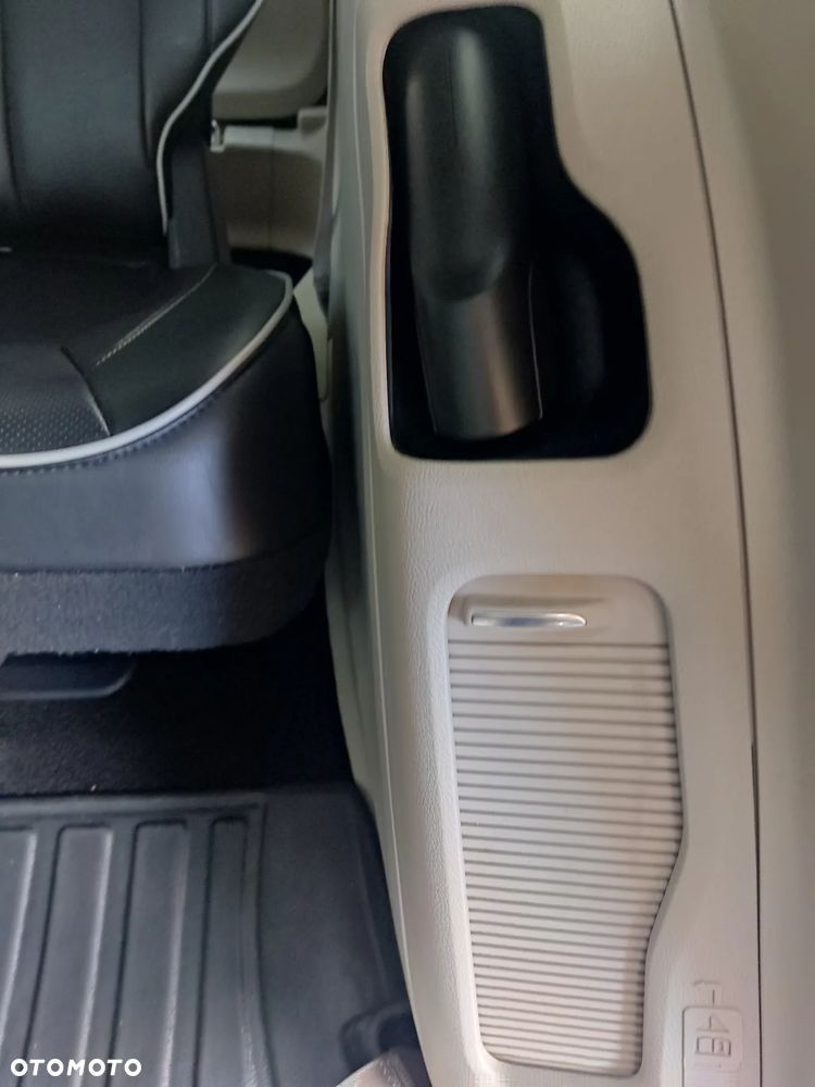 Chrysler Pacifica - 14
