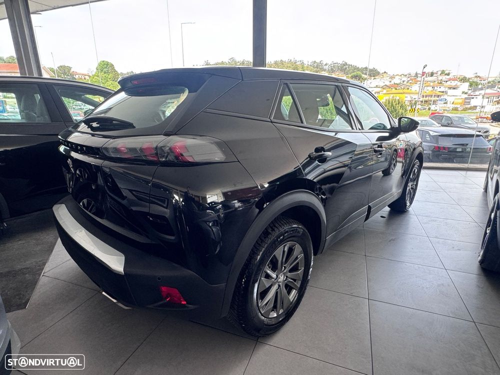 Peugeot 2008 1.2 PureTech Active EAT8 - 5