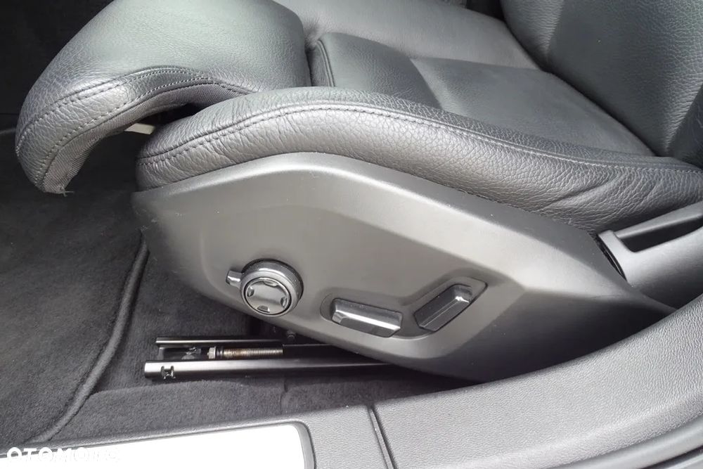 Volvo V60 T6 AWD Recharge Geartronic Inscription - 15