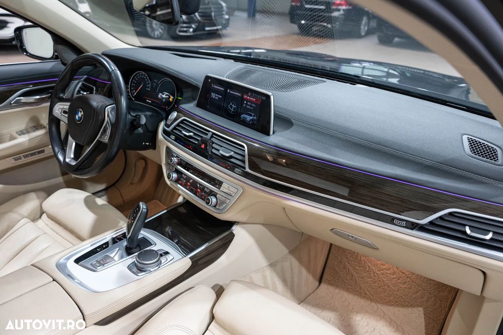BMW Seria 7 730Ld - 35
