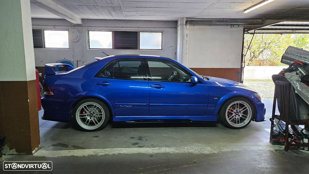 Lexus IS 200 Standard - 11