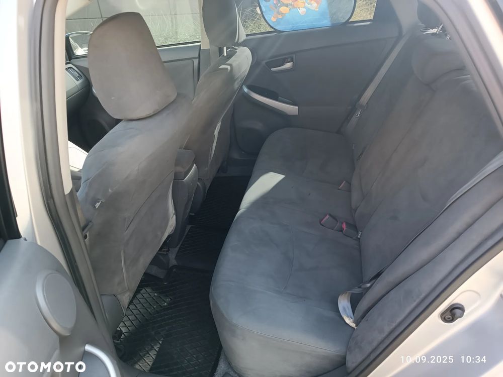 Toyota Prius - 10