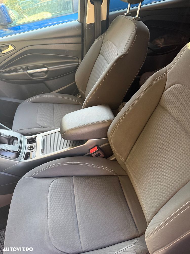 Ford Kuga - 8