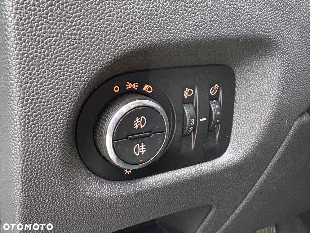 Opel Corsa - 18