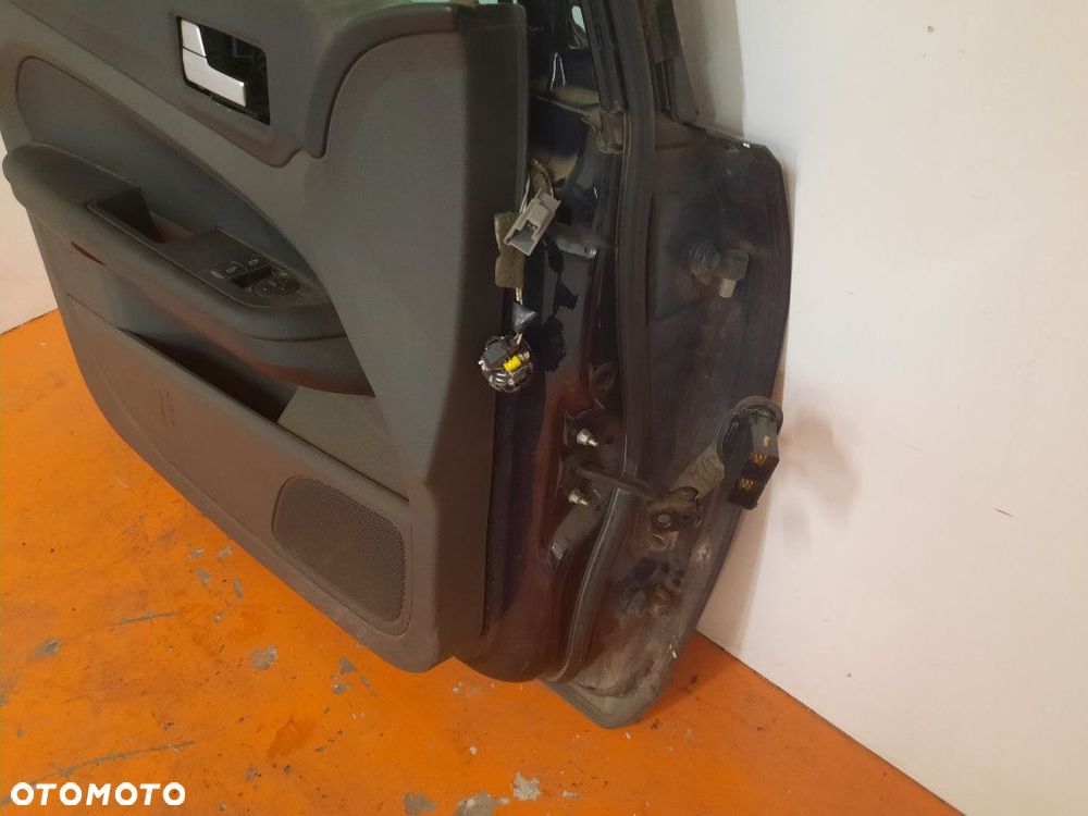 FORD FOCUS MK2 04-08 5D 1.6 TDCI DRZWI PRZÓD LEWE V3 - 15