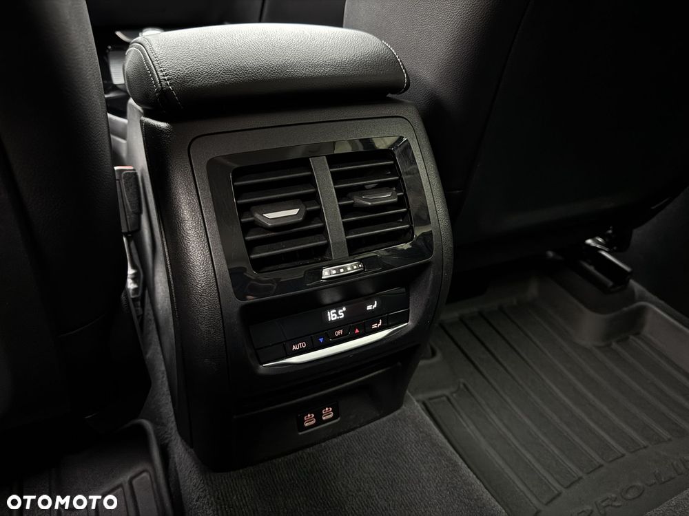 BMW X3 xDrive20i - 16