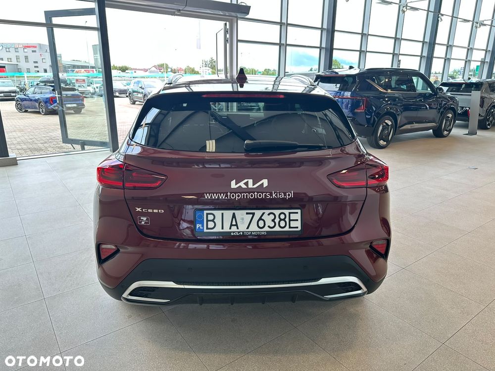 Kia XCeed 1.6 T-GDI Business Line DCT - 4