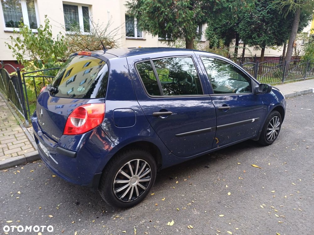 Renault Clio - 1
