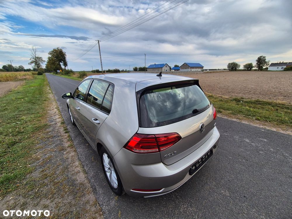 Volkswagen Golf 1.5 TSI BlueMotion ACT DSG Comfortline - 2