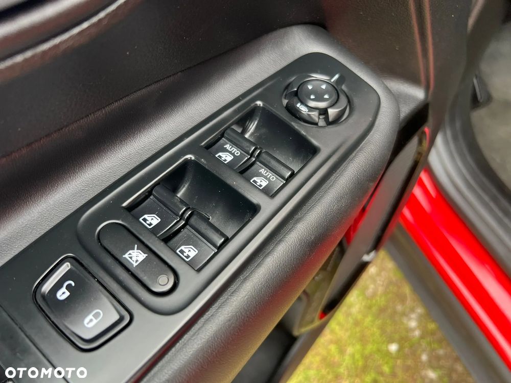 Jeep Renegade 1.6 E-torQ Longitude Adventure Edition - 29