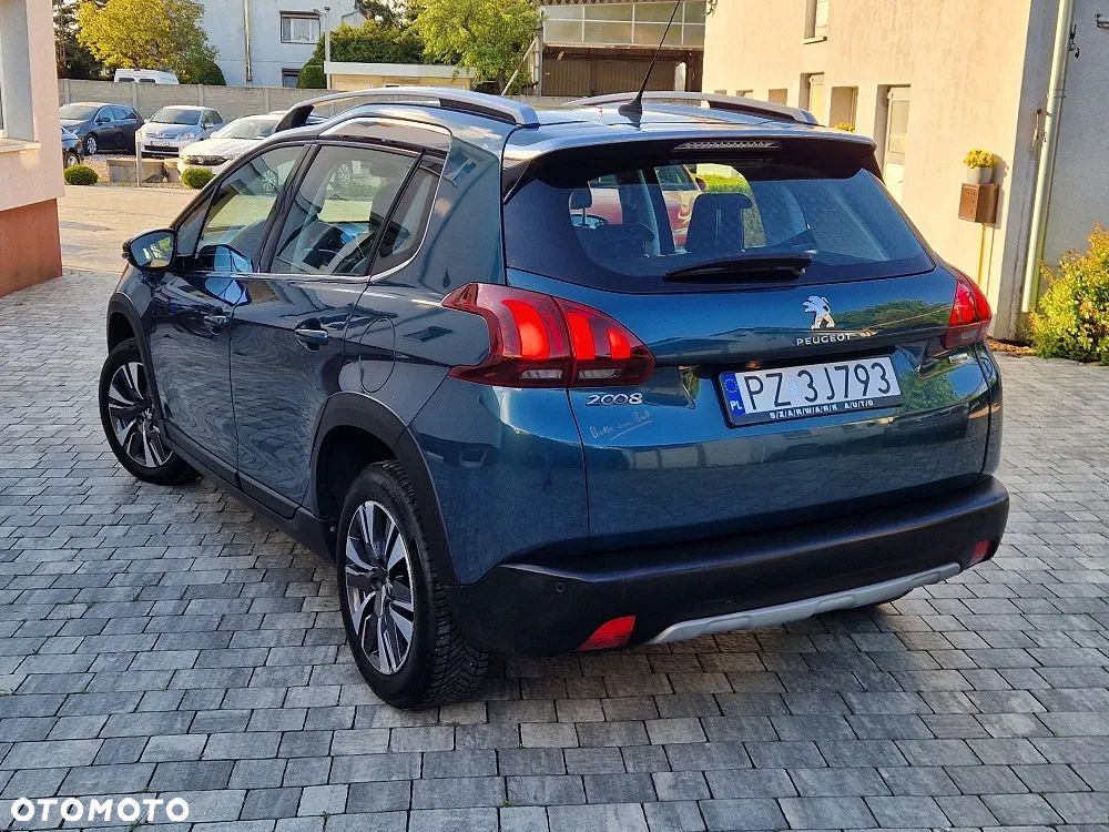 Peugeot 2008 1.2 Pure Tech GPF Allure S&S - 5