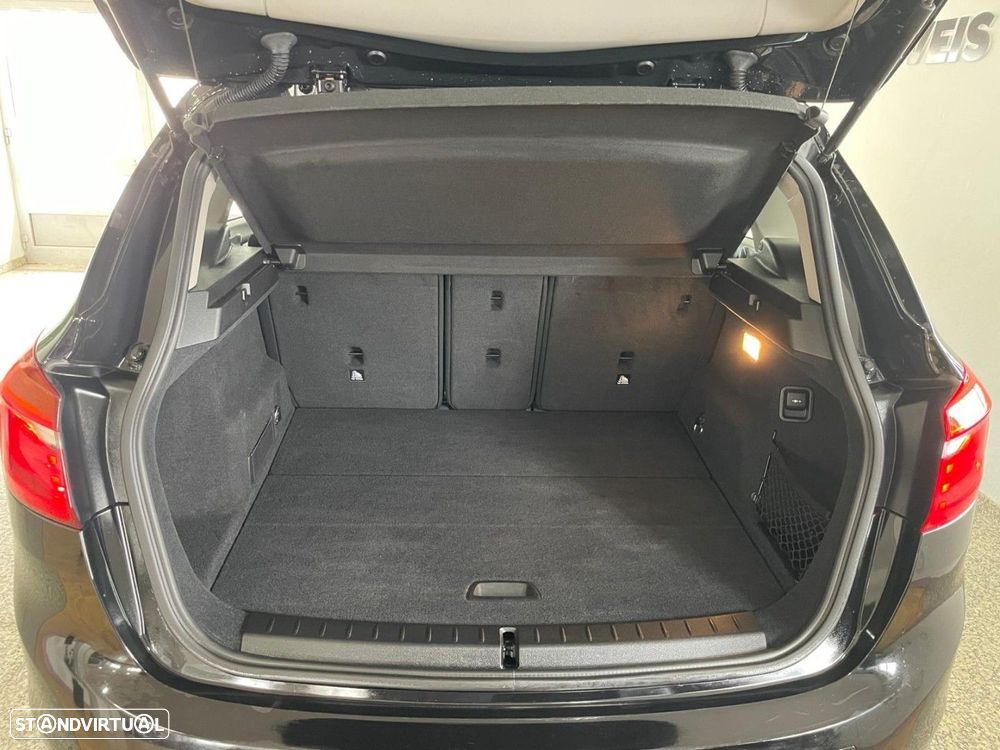 BMW 216 Active Tourer d Line Luxury - 23