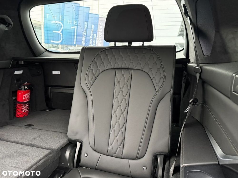 BMW X7 - 25