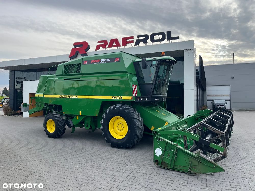 John Deere 2256 - 1
