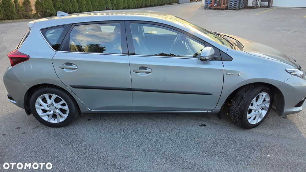 Toyota Auris Hybrid 135 Premium - 7