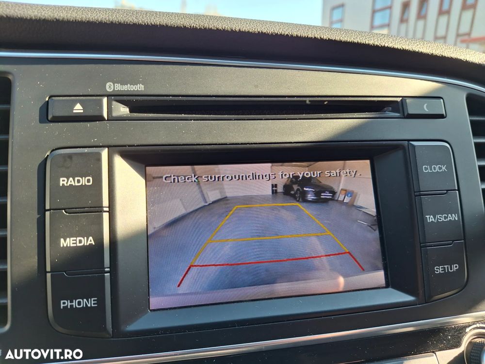 Hyundai Elantra 1.6 MPi Comfort - 19