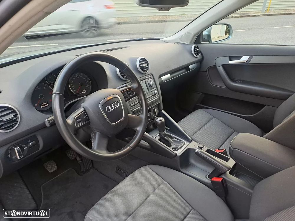 Audi A3 Sportback 1.6 TDI S-line - 11