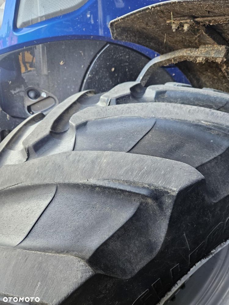 New Holland T7.270 - 5