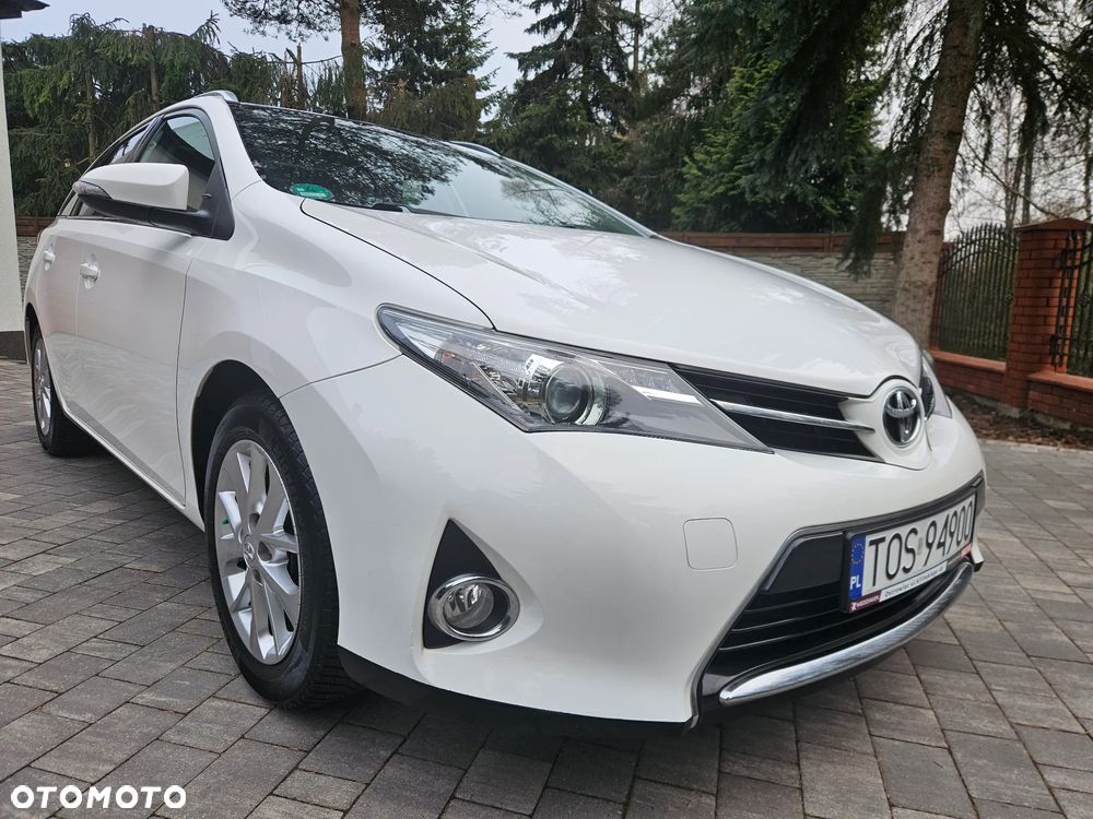 Toyota Auris - 1