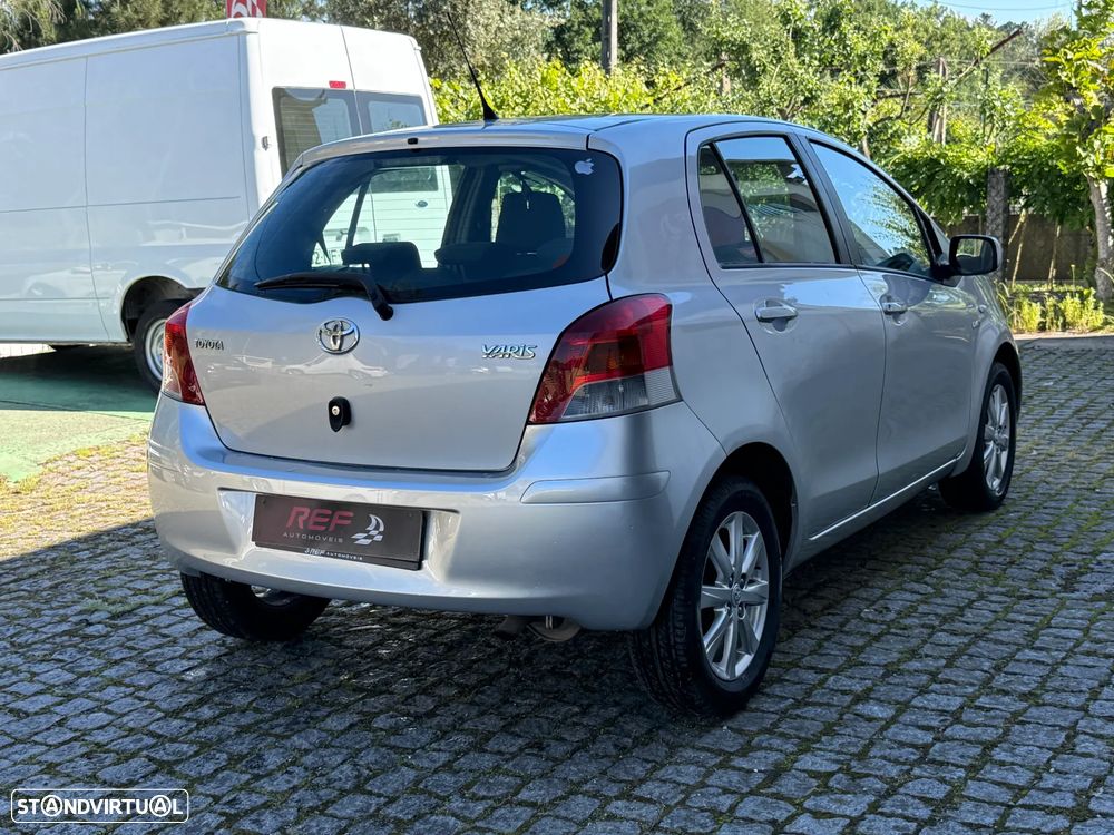 Toyota Yaris 1.4 D-4D Comfort+AC - 4