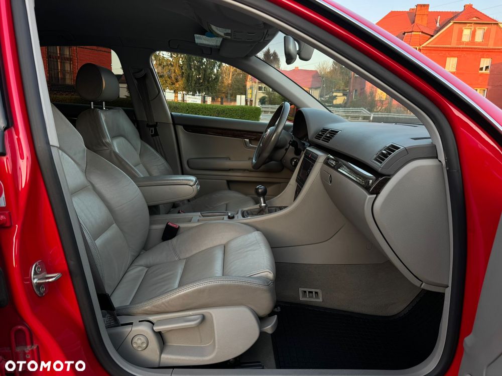 Audi A4 Limousine 2.0 T FSI quattro - 8