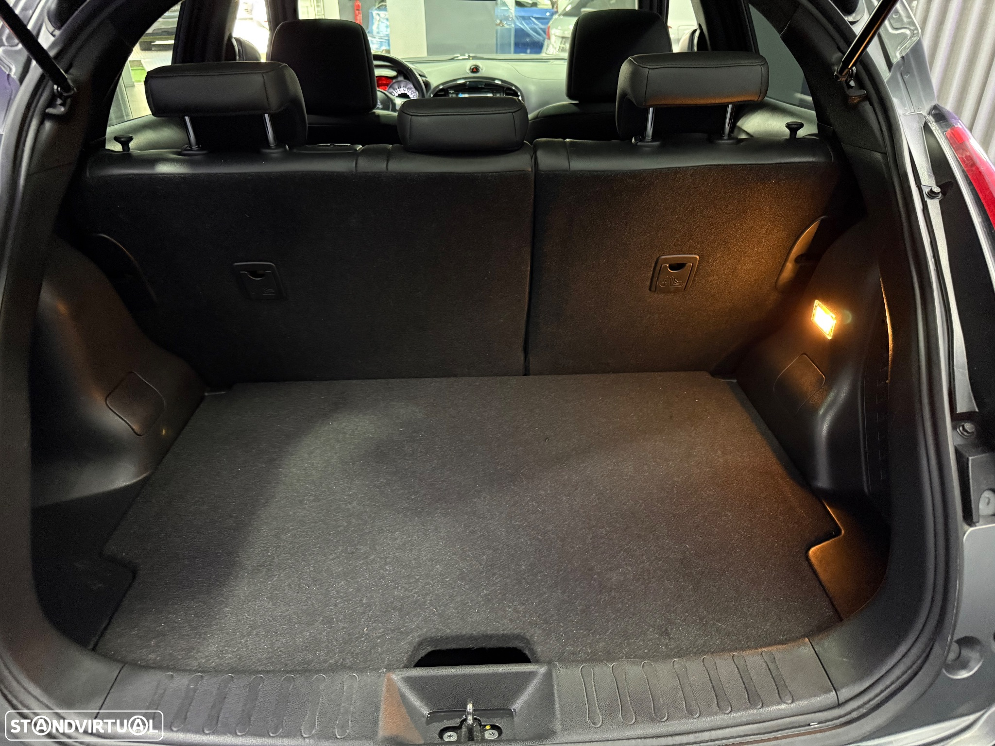 Nissan Juke 1.2 DIG-T Tekna Premium Ext.1 Black T. - 30