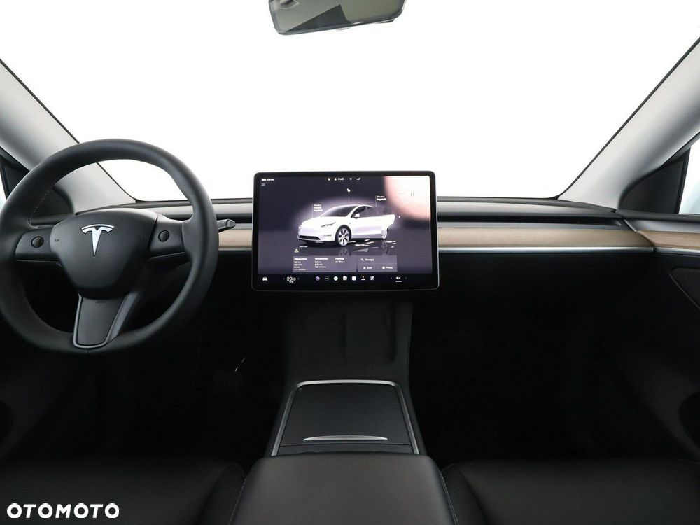 Tesla Model Y Standard - 16