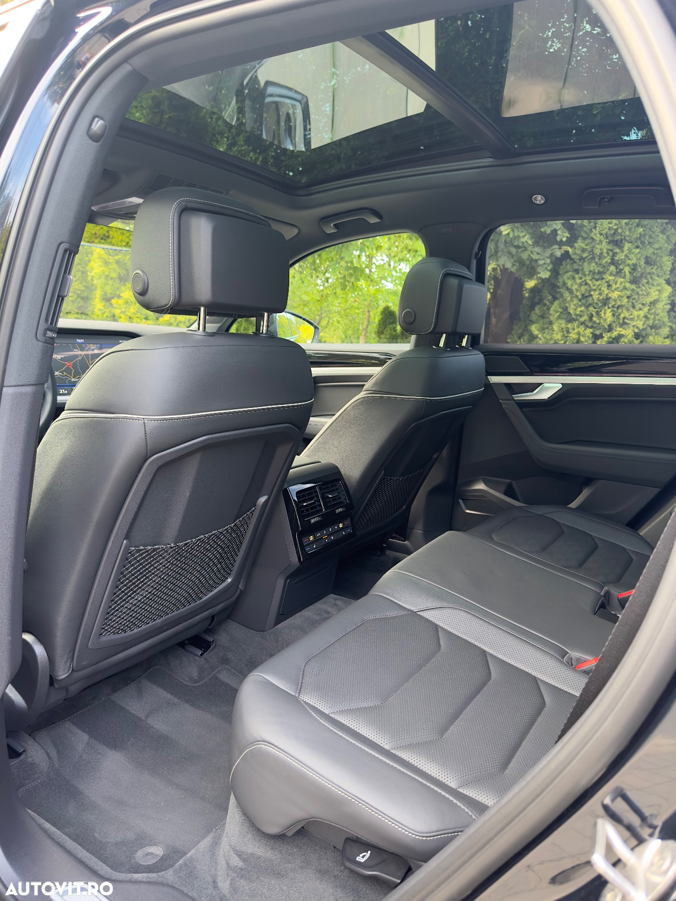 Volkswagen Touareg 3.0 V6 e-Hybrid 4Motion Aut. Elegance - 8