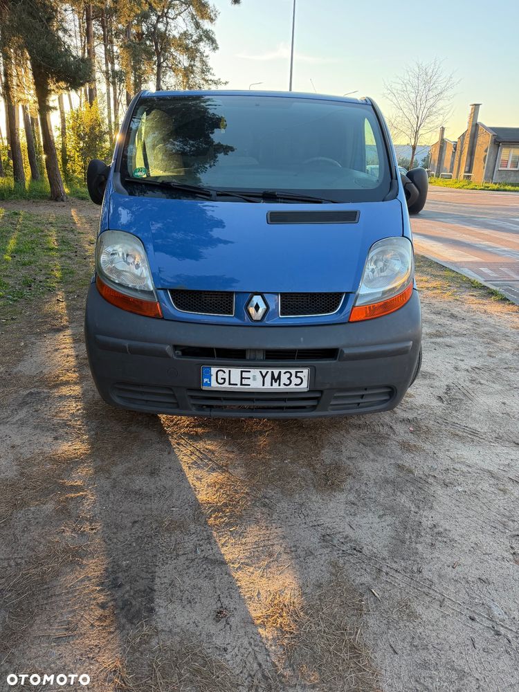 Renault TRAFIC - 1