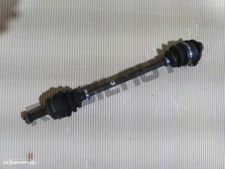 Transmissão Frente Direita  Nissan Datsun 100a [1974_1978] 1.0 - 1