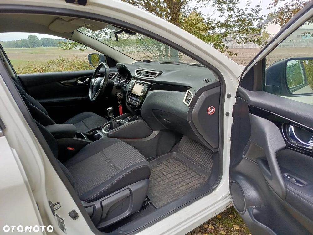 Nissan Qashqai 1.2 DIG-T N-Connecta EU6 - 7