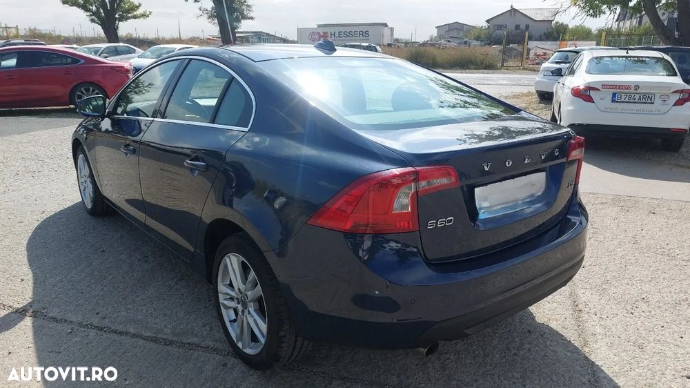 Volvo S60 D5 Summum - 4