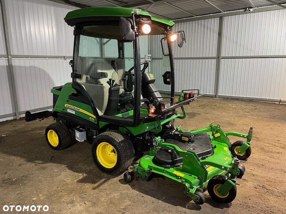 John Deere F1575 - 3