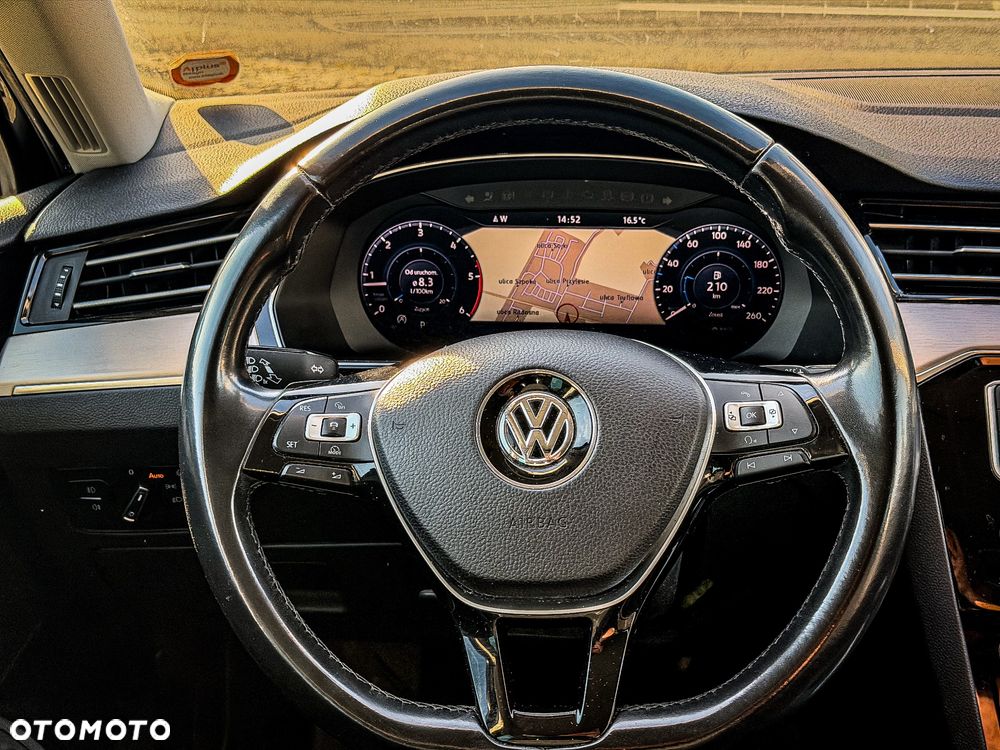 Volkswagen Passat 2.0 TDI SCR DSG Highline - 35