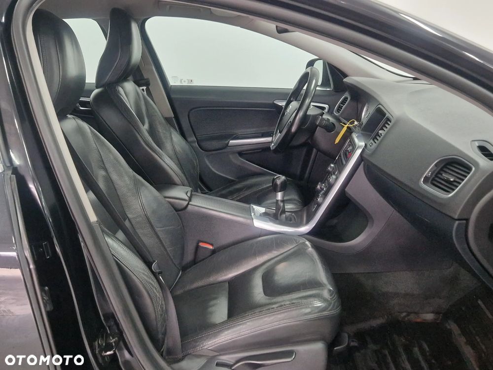 Volvo S60 D5 Summum - 19