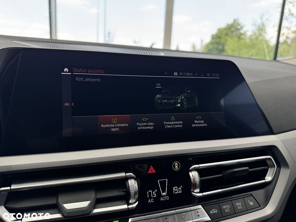 BMW Seria 3 318i Advantage - 27