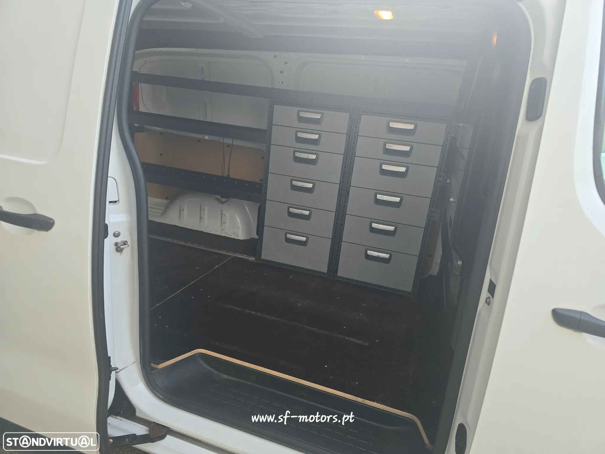Peugeot Expert L2H1 - 23