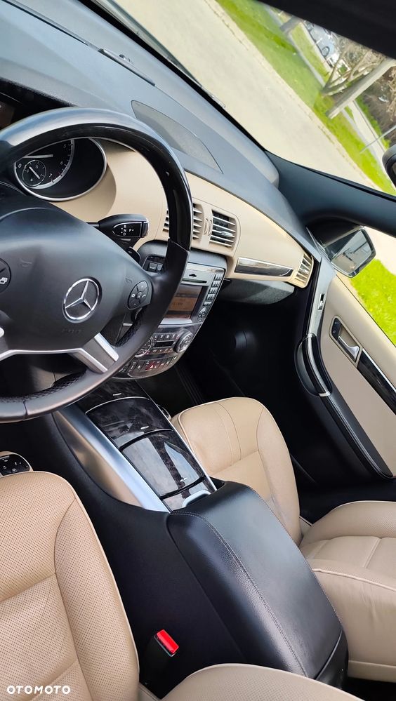 Mercedes-Benz Klasa R 350 4Matic 7G-TRONIC Travel Edition - 27