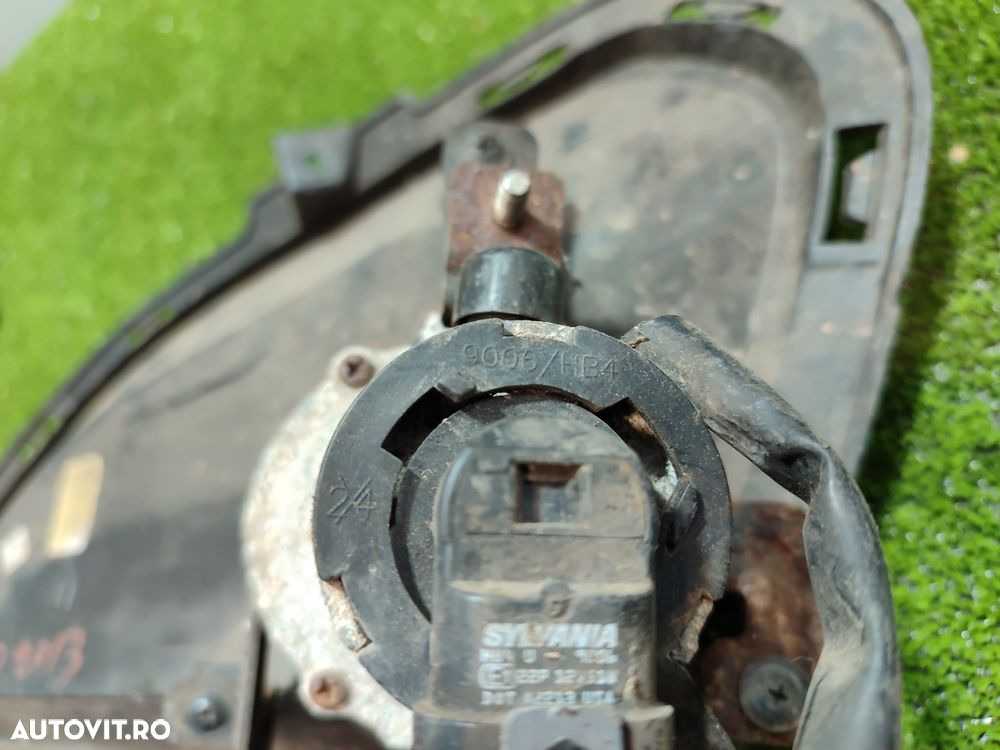 PROIECTOR CEATA DREAPTA + ORNAMENT KIA RIO 2 2013 1.1 DIESEL (DOHC TCI) COD OEM 86584 1W200 / HATCHBACK 2011-2017 - 7