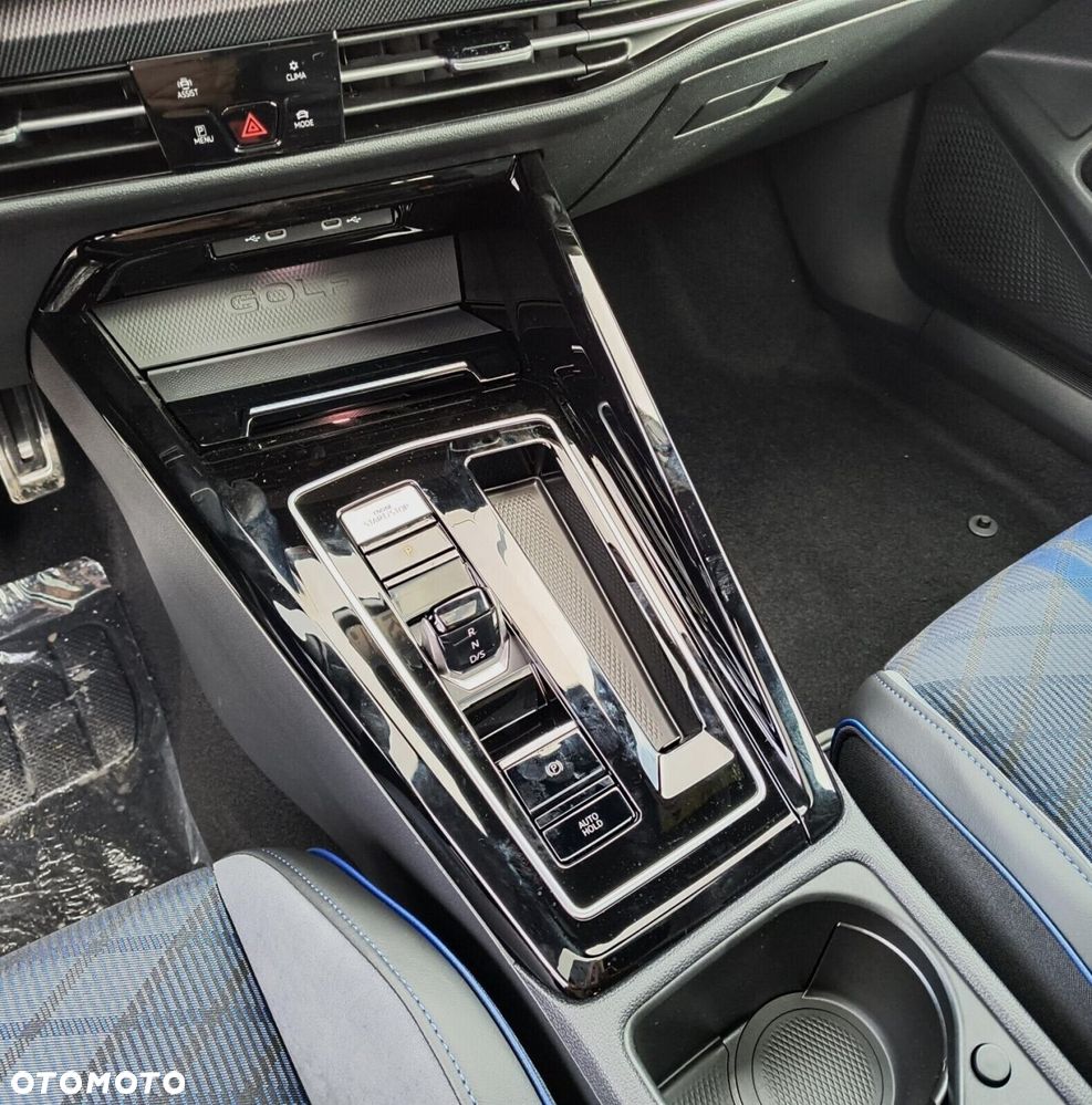 Volkswagen Golf VIII 2.0 TSI 4Motion R DSG - 21