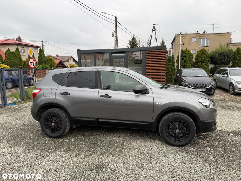 Nissan Qashqai 1.6 Visia - 8