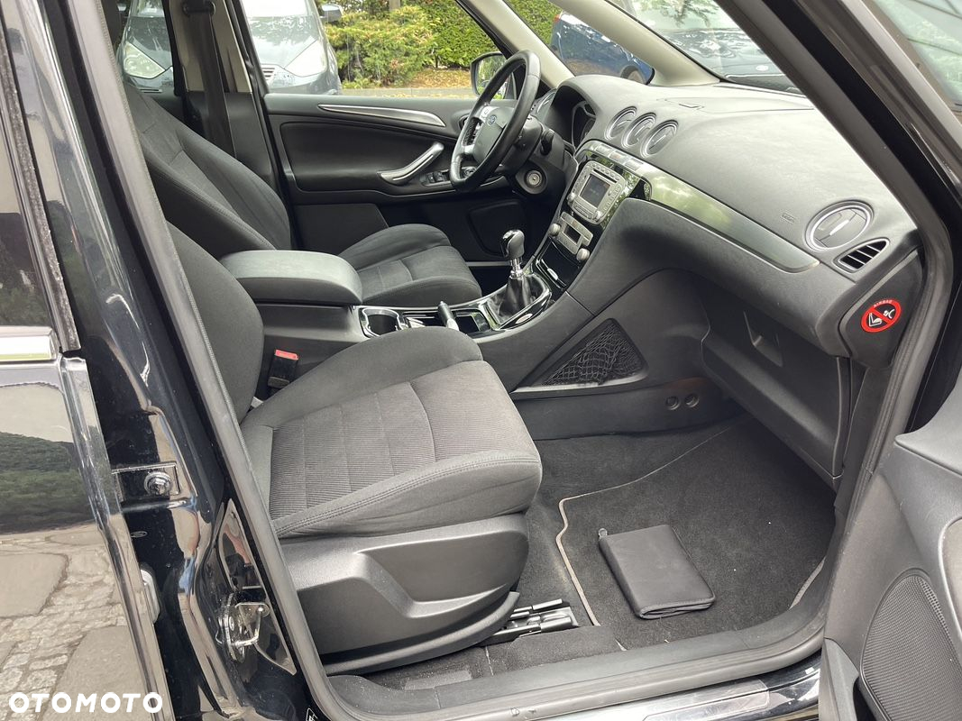 Ford S-Max - 30